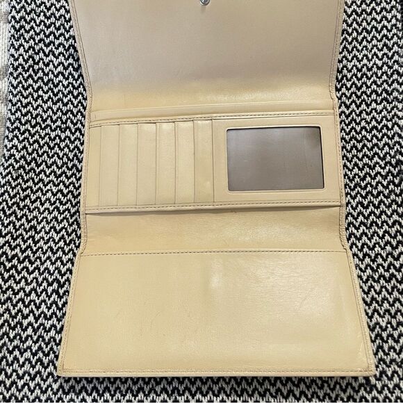Coach Cream Pebbled Leather Soho Checkbook Wallet - Picture 5 of 10